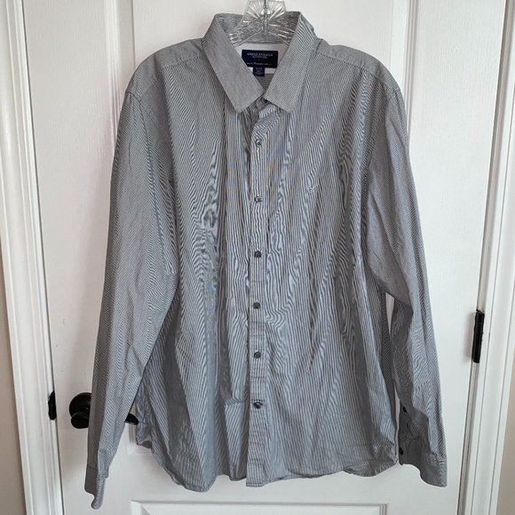 American Eagle Outfitters Other - American Eagle Slim Fit XL  EUC